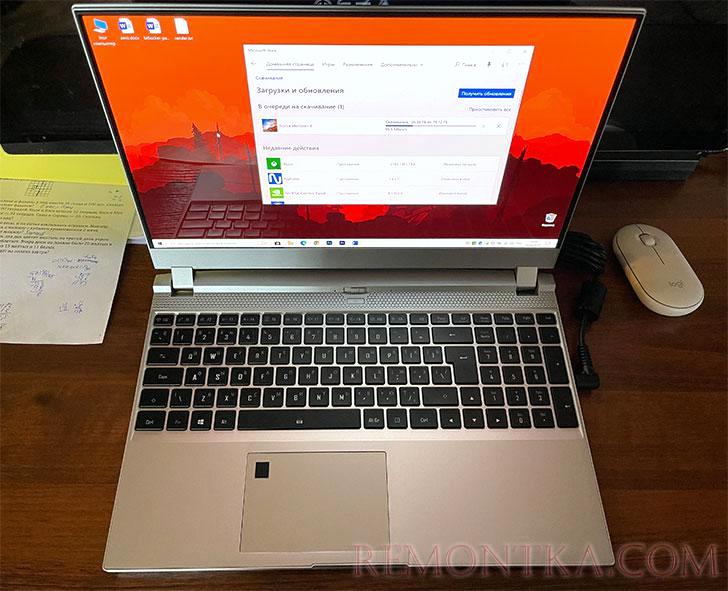 Gigabyte Aero без наклеек